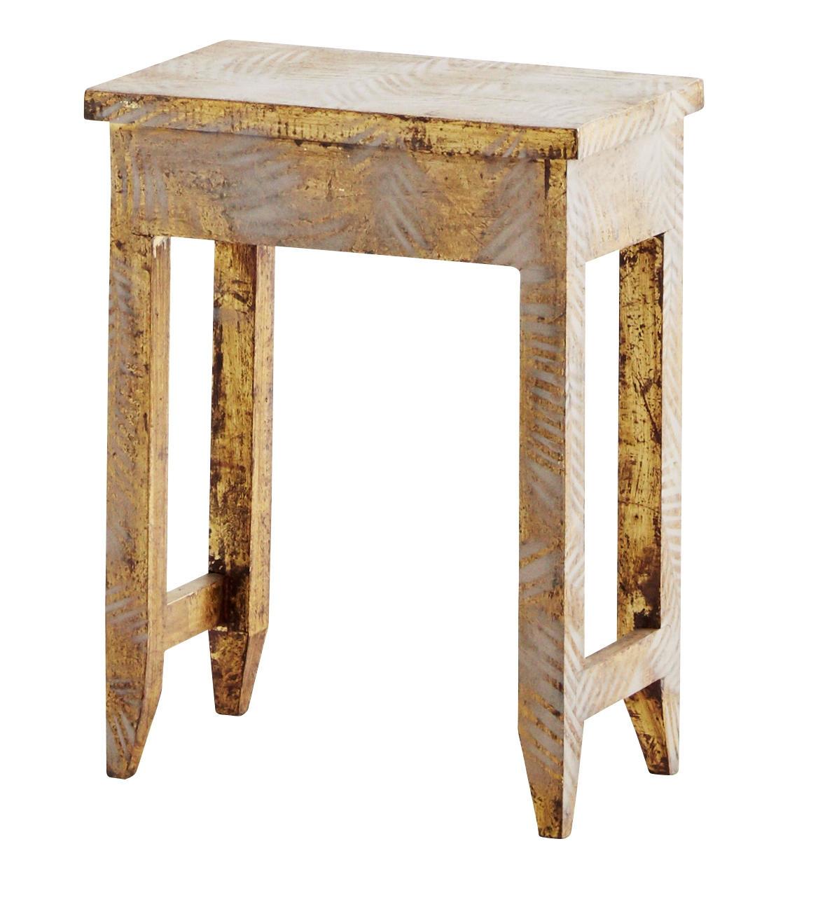 Dřevěná stolička ve zlatavé barvě. | Bella Rose